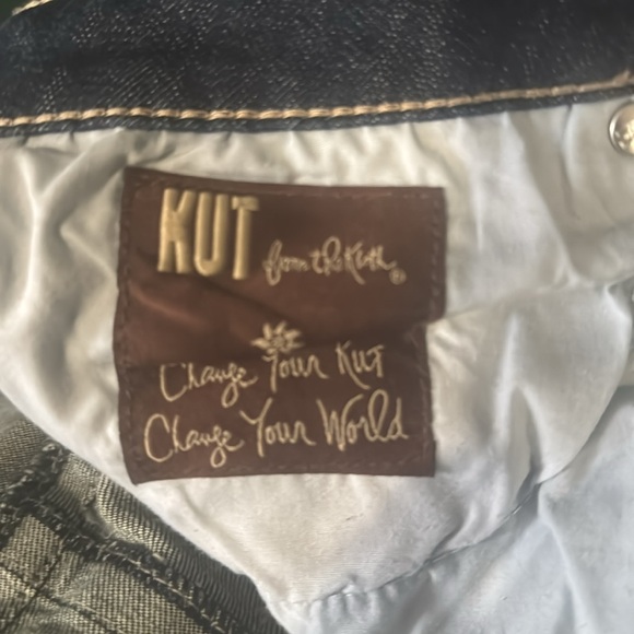 Jeans - Picture 2 of 4